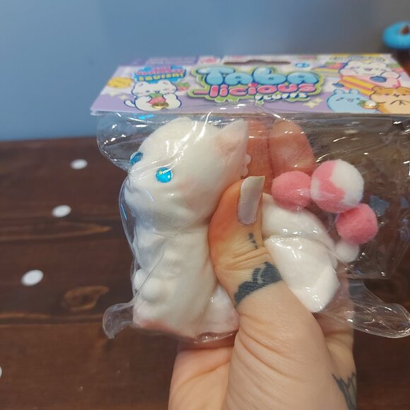 White Kitten Fidgit Bundle - Popup & Taba-licious - Picture 5 of 6